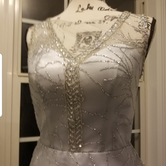 Gown - Picture 3 of 3